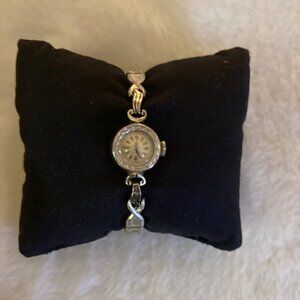 Vintage Omega Ladies Watch c.1959 – Solid 14K Gold Case – Swiss Movement Manual